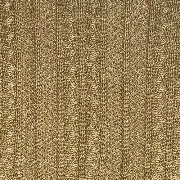 St. John Shimmery Gold Open Knit Sweater and Skirt Size 2 - Picture 6 of 11